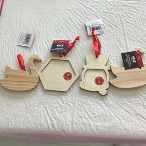 4 Holiday Natural Wood Ornament Set - Unfinished Beige NewDecorations